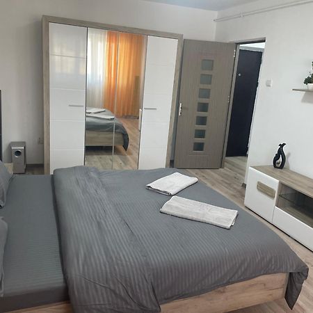 Maria Central Studio Râmnicu Vâlcea Екстериор снимка