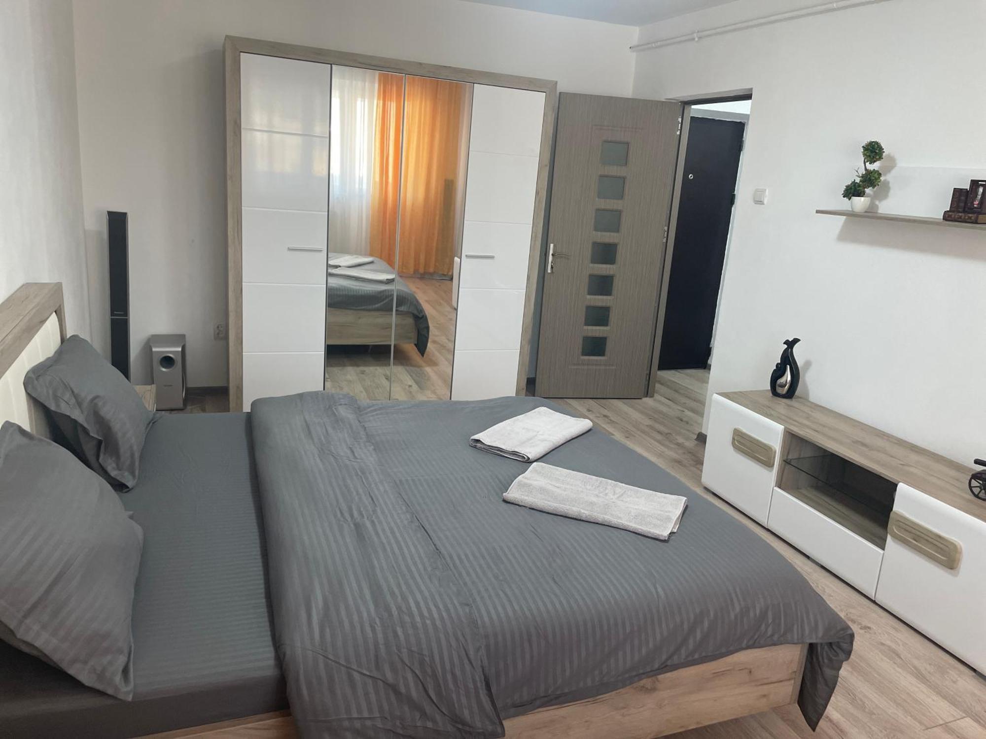 Maria Central Studio Râmnicu Vâlcea Екстериор снимка