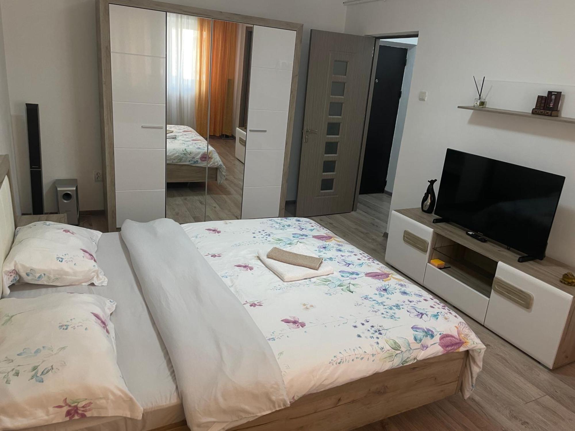 Maria Central Studio Râmnicu Vâlcea Екстериор снимка